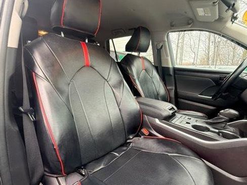 Used 2021 Toyota Highlander LE image 10