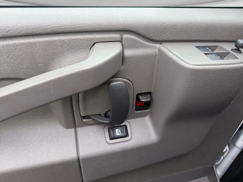 Used 2022 GMC Savana 2500 w/ Driver Convenience Package RWD image 14