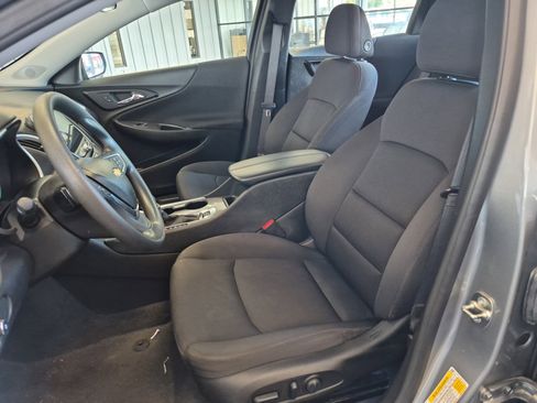 Used 2024 Chevrolet Malibu LT image 11
