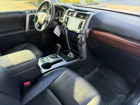 Used 2024 Toyota 4Runner Limited AWD/4WD image 17