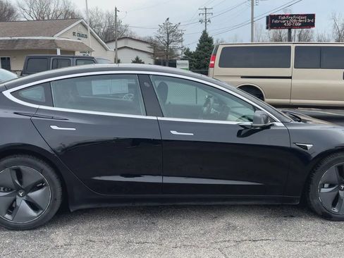 Used 2018 Tesla Model 3 Long Range image 9