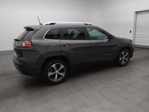 Used 2019 Jeep Cherokee Limited image 10