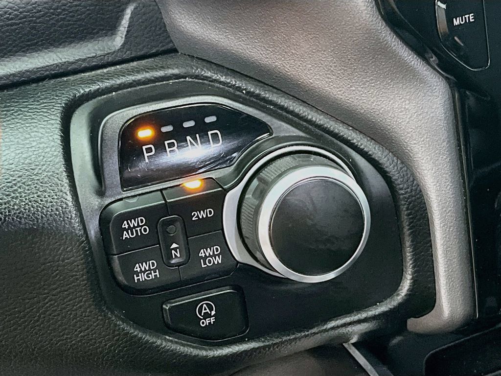 Used 2024 RAM 1500 Big Horn AWD/4WD image 17