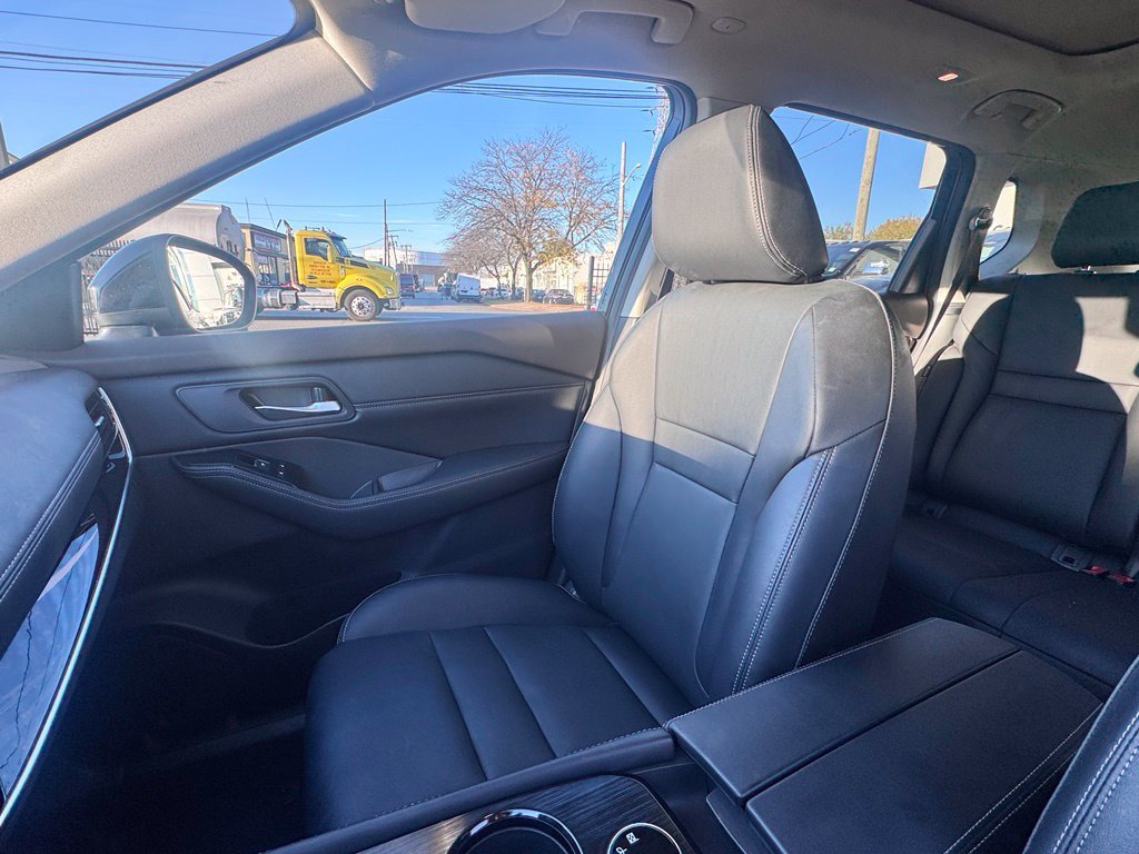 Used 2023 Nissan Rogue SL AWD/4WD image 15
