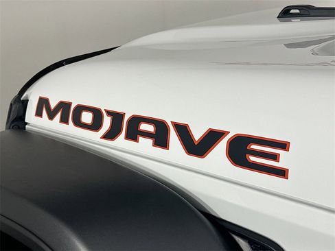 Used 2023 Jeep Gladiator Mojave w/ Cold Weather Group image 28