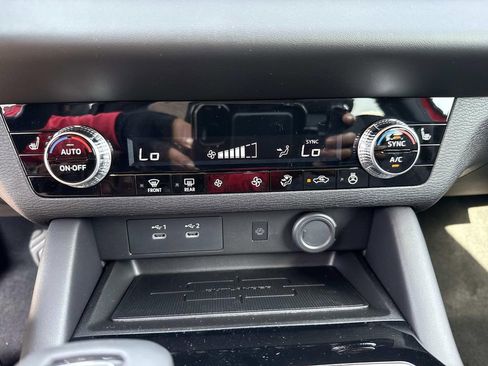 New 2026 Mitsubishi Outlander SE FWD image 28