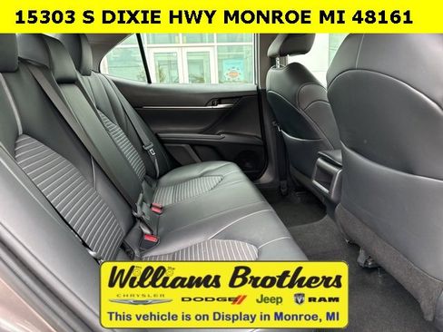 Used 2023 Toyota Camry SE image 13