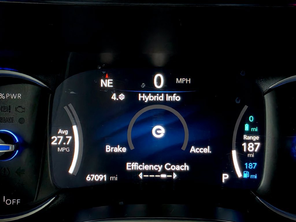 Used 2023 Chrysler Pacifica Limited FWD image 38