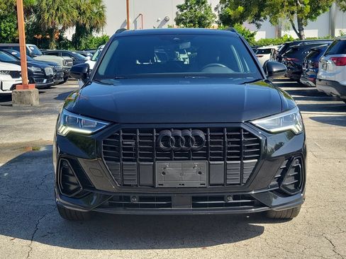 Used 2024 Audi Q3 2.0T Premium w/ Convenience Package AWD/4WD image 2