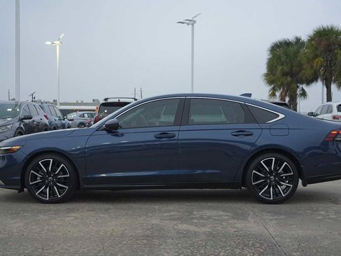 Used 2025 Honda Accord Touring image 3