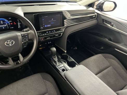 Used 2025 Toyota Camry LE image 22