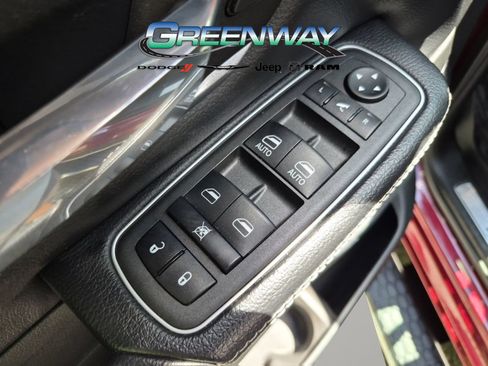 Used 2022 RAM 1500 Laramie AWD/4WD image 13