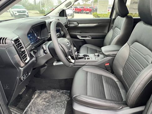 New 2025 Ford Ranger Lariat w/ Black Appearance Package image 15