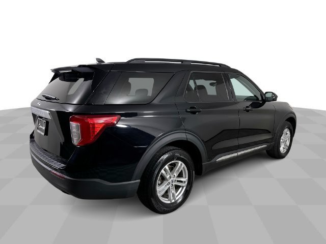 Used 2023 Ford Explorer XLT AWD/4WD image 8