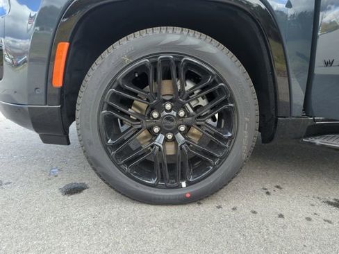 New 2025 Jeep Wagoneer Series II w/ Convenience Group I image 27