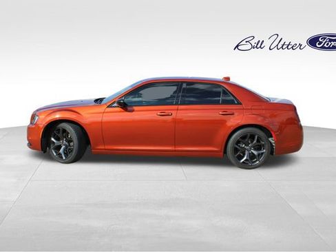 Used 2021 Chrysler 300 Touring w/ Sport Appearance Package image 8