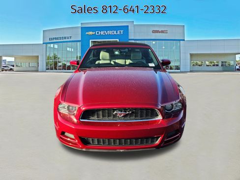 Used 2014 Ford Mustang Premium image 2
