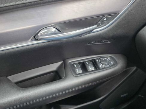 Used 2017 Cadillac XT5 Luxury w/ Driver Awareness Package image 40