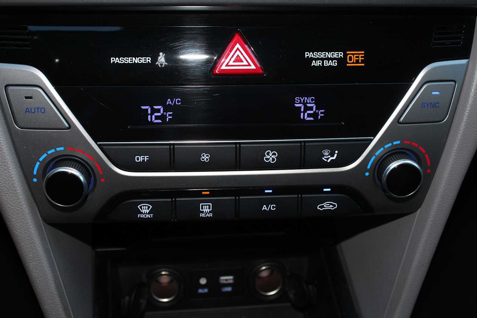 Used 2017 Hyundai Elantra Limited FWD image 41