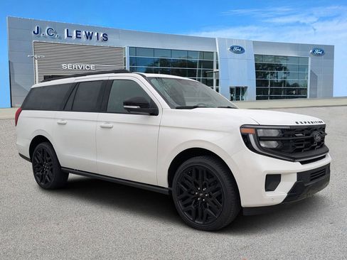 New 2026 Ford Expedition Max Platinum image 1