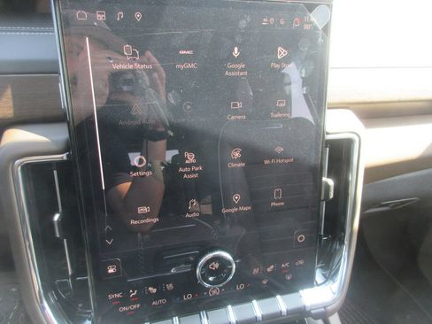 New 2026 GMC Yukon XL Denali Ultimate AWD/4WD image 19