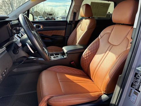 Used 2023 Kia Sorento SX Prestige image 32