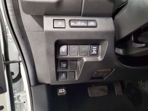 New 2026 Nissan Frontier SV image 21