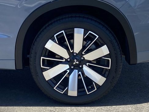 New 2026 Mitsubishi Outlander SEL FWD image 30