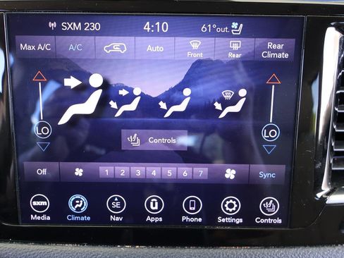 Used 2020 Chrysler Pacifica Limited w/ Tire & Wheel Group image 55