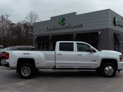 Used 2019 Chevrolet Silverado 3500 High Country w/ Duramax Plus Package image 6