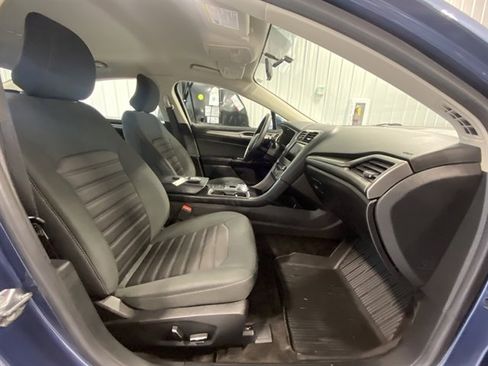 Used 2018 Ford Fusion SE w/ Fusion SE Technology Package image 23