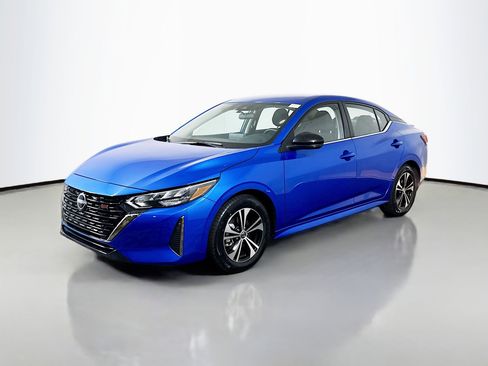 Used 2025 Nissan Sentra SR image 4