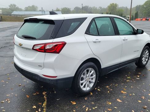 Used 2021 Chevrolet Equinox LS image 12