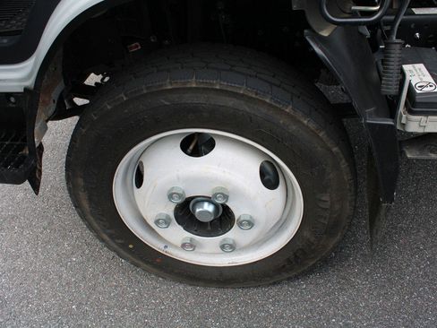 New 2024 Chevrolet Low Cab Forward image 26