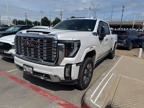 Used 2024 GMC Sierra 2500 Denali w/ Denali Reserve Package AWD/4WD image 2