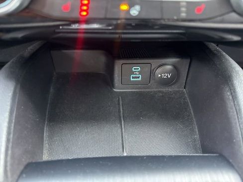 Certified 2022 Ford Escape SE w/ Cold Weather Package image 21