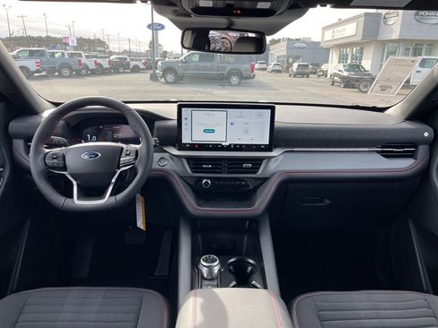 New 2026 Ford Explorer ST-Line w/ ST-Line Street Pack AWD/4WD image 6