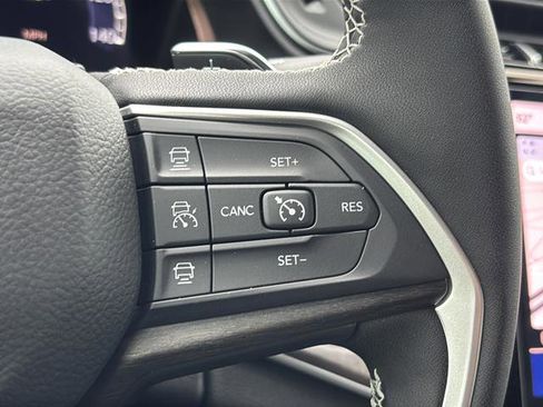New 2025 Jeep Grand Cherokee L Limited w/ Luxury Tech Group II AWD/4WD image 28