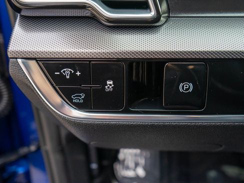 Certified 2025 Kia Sportage SX image 19