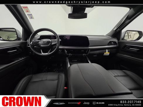 Used 2026 Chevrolet Suburban RST AWD/4WD image 19