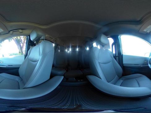 Used 2025 Toyota Sienna XLE FWD image 41