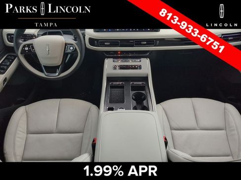 Certified 2025 Lincoln Aviator Reserve RWD image 11