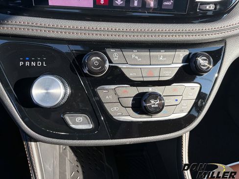 New 2026 Chrysler Pacifica Pinnacle w/ Trailer Tow Group image 21