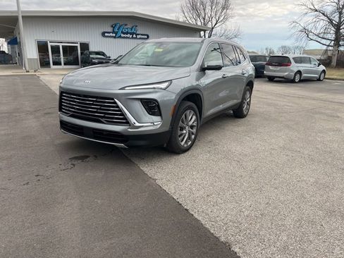 New 2026 Buick Enclave Preferred w/ Power Package image 2