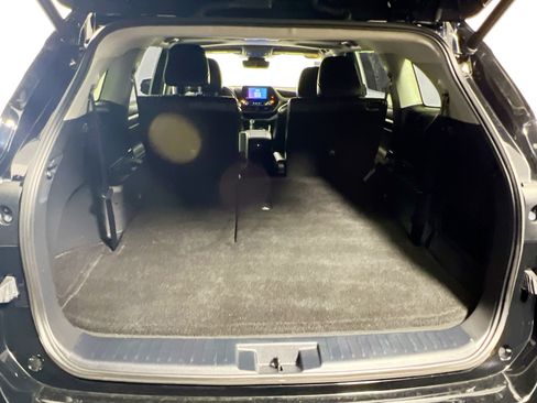 Used 2023 Toyota Highlander XLE image 33