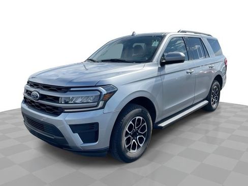 Used 2022 Ford Expedition XLT image 1