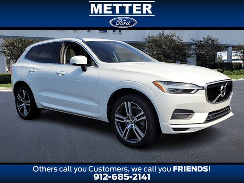 Used 2020 Volvo XC60 T6 Momentum w/ Protection Package image 1