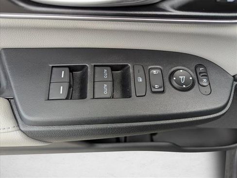 Used 2022 Honda CR-V EX-L image 10