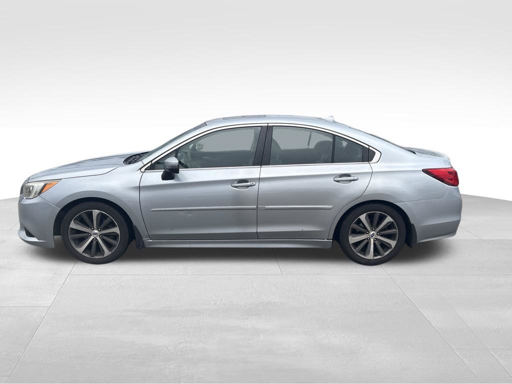 Used 2017 Subaru Legacy 2.5i Limited AWD/4WD image 2
