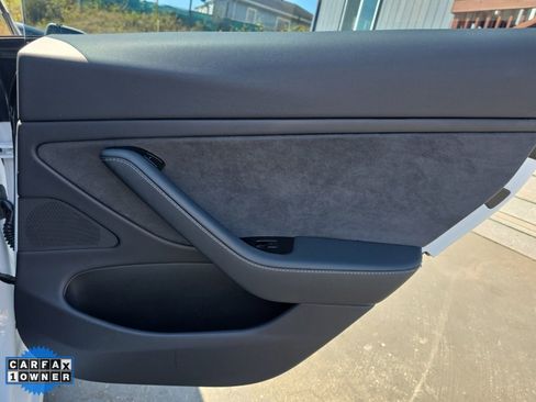 Used 2019 Tesla Model 3 Standard Range Plus image 60